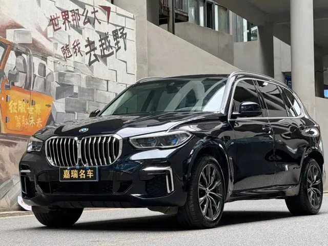 Фотография автомобиля — BMW X5