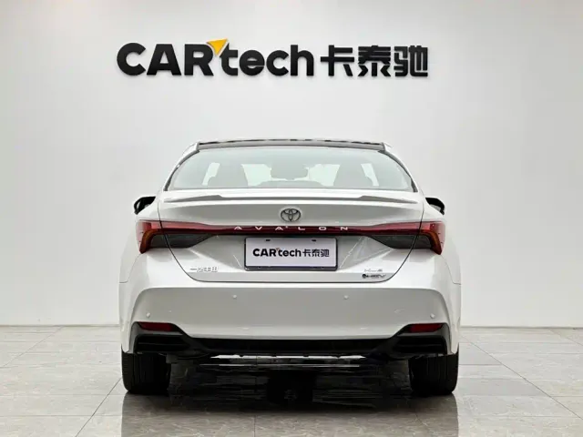 Toyota Avalon — Фото автомобиля 4
