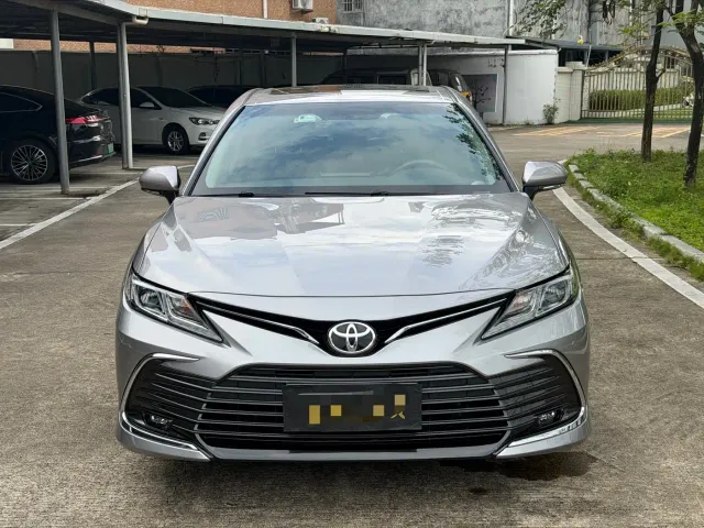 Toyota Camry — Фото автомобиля 2