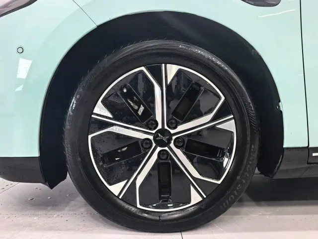 Xpeng P5 — Фото автомобиля 20