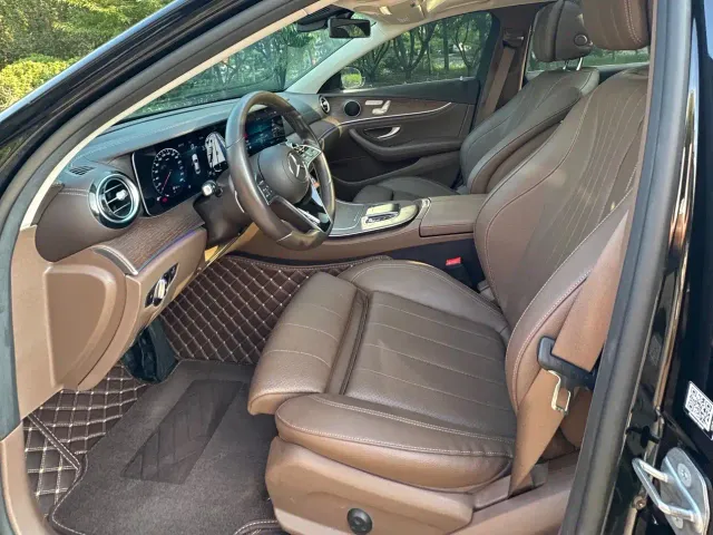 Mercedes-Benz E-Class — Фото автомобиля 8