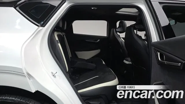 Kia EV6 — Фото автомобиля 2