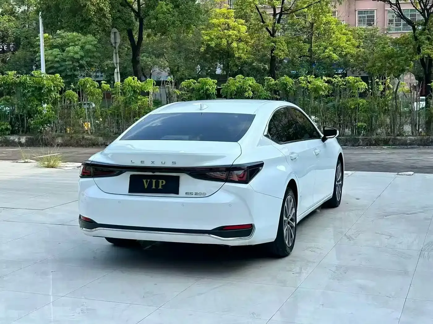 Lexus Lexus ES 2025 200 Ultimate Edition — Фото автомобиля 7