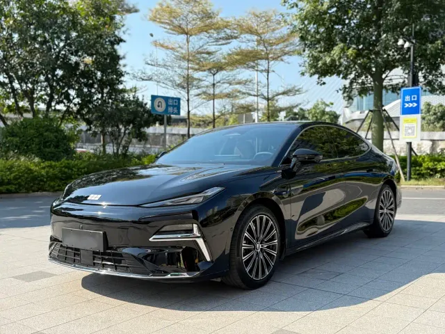 Фотография автомобиля — Geely Galaxy Xingyao 8