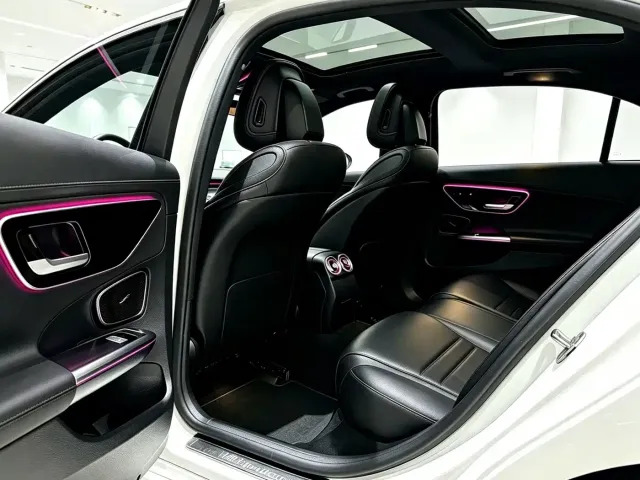 Mercedes-Benz C-Class — Фото автомобиля 6