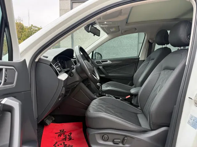 Volkswagen Tiguan L — Фото автомобиля 4
