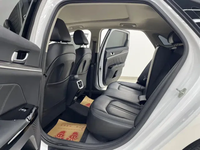Kia K5 — Фото автомобиля 7