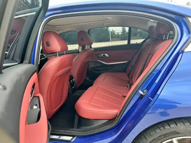 BMW 3 Series — Фото автомобиля 16