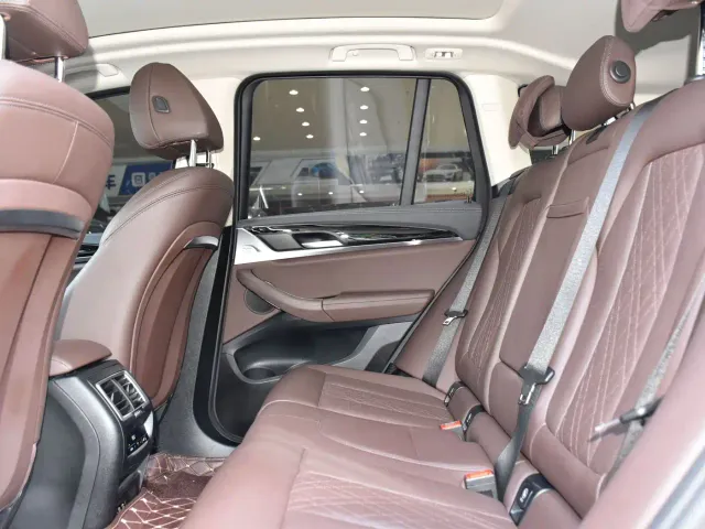 BMW X3 — Фото автомобиля 11