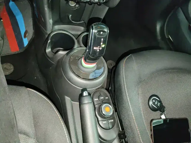 MINI Hatch — Фото автомобиля 13