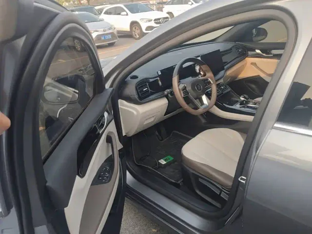 BYD Qin PLUS — Фото автомобиля 15