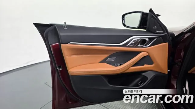 BMW i4 — Фото автомобиля 13
