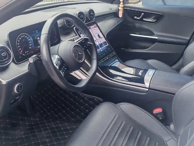 Mercedes-Benz C-Class — Фото автомобиля 12