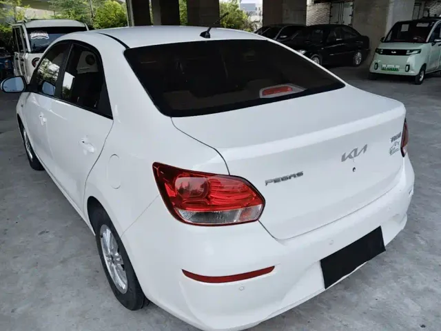 Kia Huan Chi — Фото автомобиля 4