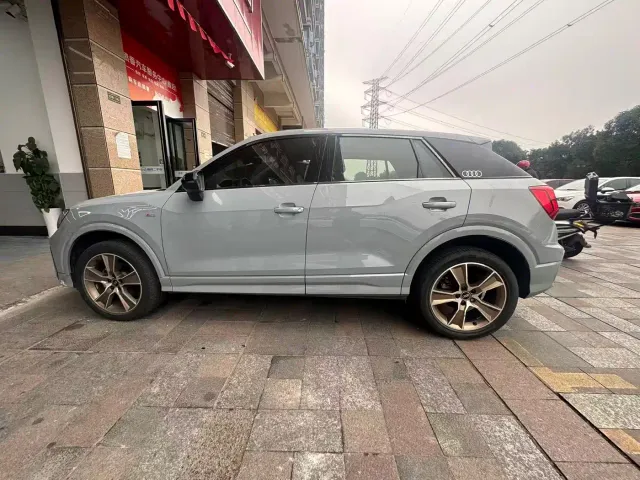 Audi Q2L — Фото автомобиля 5