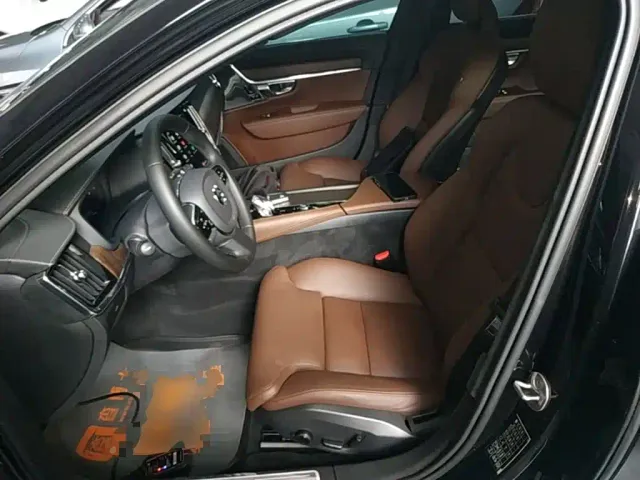 Volvo S90 — Фото автомобиля 14