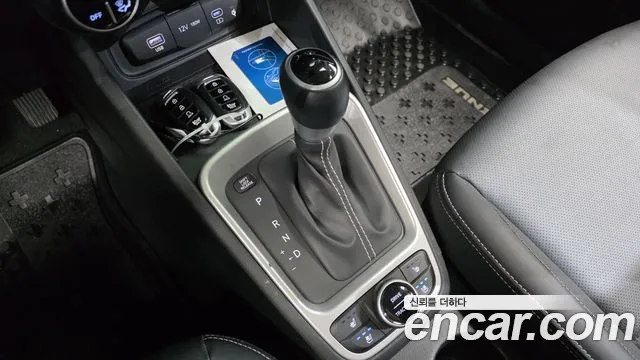 Hyundai Venue — Фото автомобиля 9
