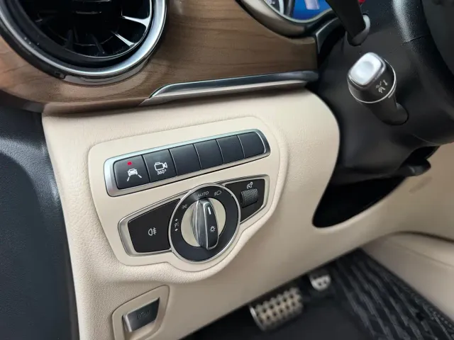 Mercedes-Benz V-Class — Фото автомобиля 9