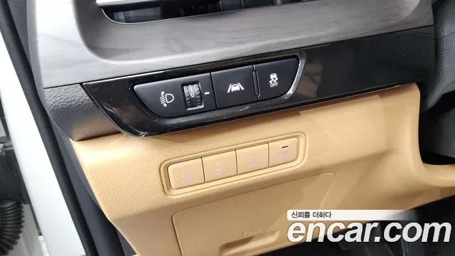 Kia Canival — Фото автомобиля 23