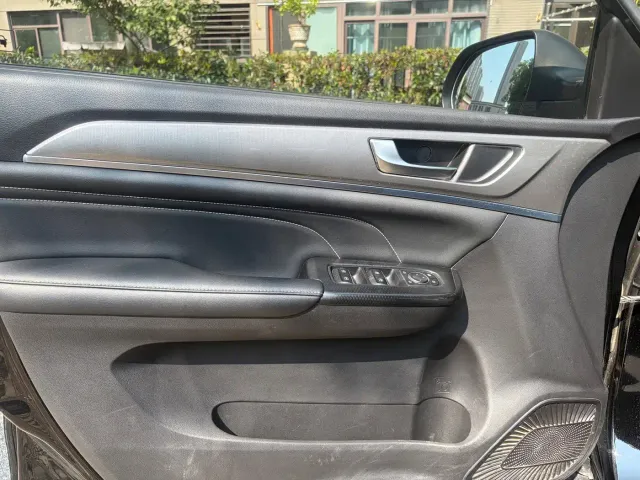 Haval M6 — Фото автомобиля 12