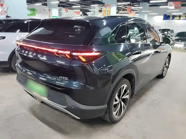 Arcfox Alpha T5 — Фото автомобиля 6