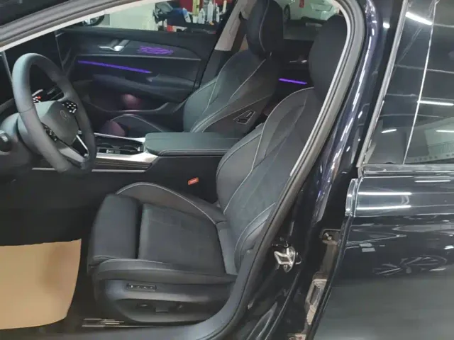 Volkswagen Passat — Фото автомобиля 14