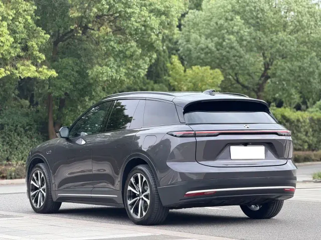 Nio ES6 — Фото автомобиля 13