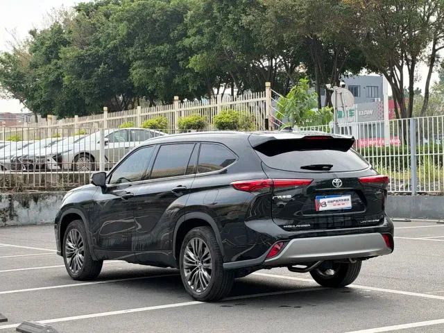 Toyota Highlander — Фото автомобиля 5
