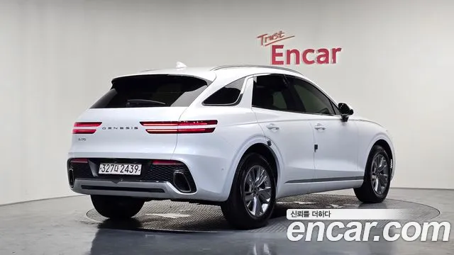 Genesis GV70 2.5T Бензин 2WD — Фото автомобиля 2
