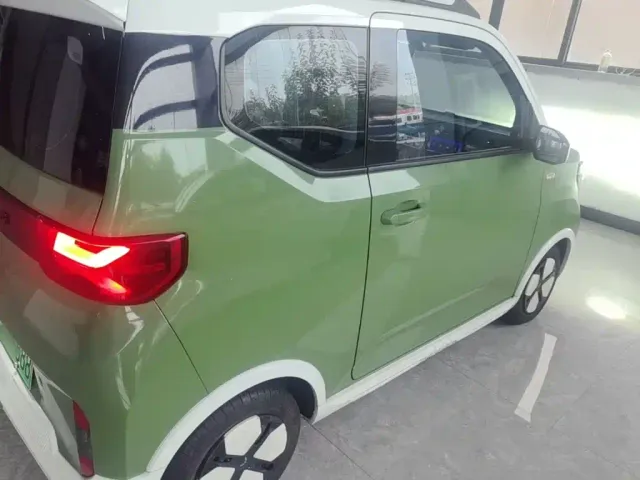 Wuling Hongguang Mini EV — Фото автомобиля 6