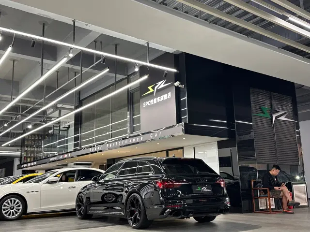 Audi RS 4 — Фото автомобиля 17