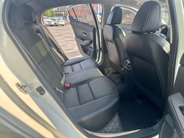Nissan Sylphy — Фото автомобиля 11