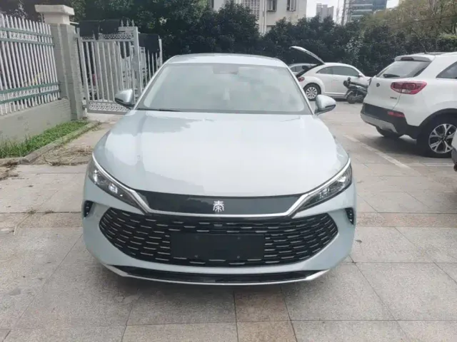 BYD Qin L — Фото автомобиля 2