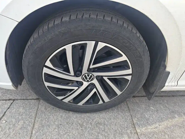 Volkswagen Lavida — Фото автомобиля 22