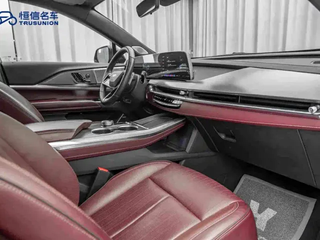 Cadillac XT5 — Фото автомобиля 14