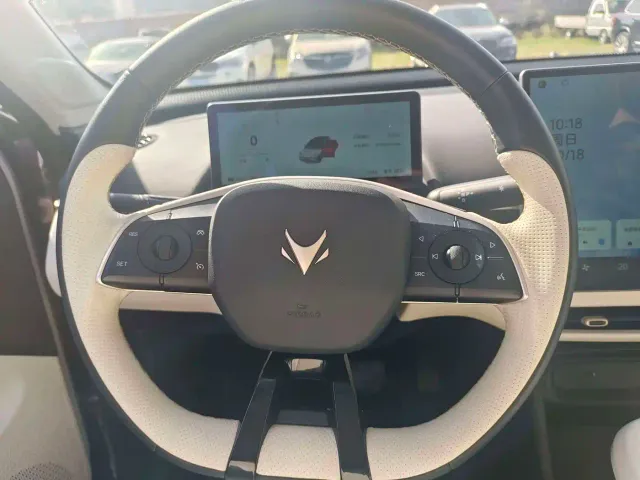 Arcfox T1 — Фото автомобиля 7