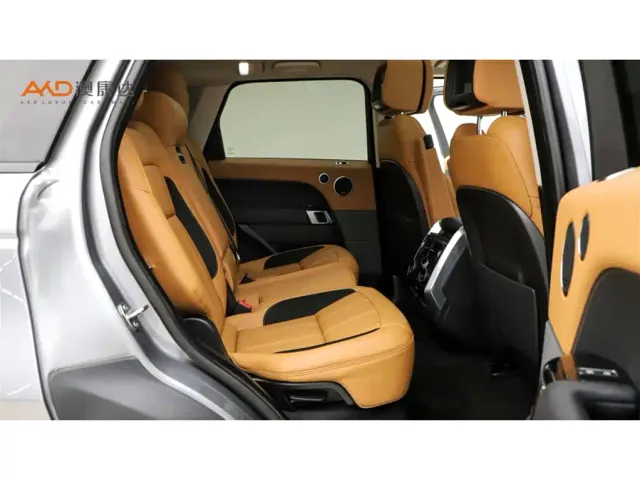 Land Rover Range Rover Sport — Фото автомобиля 8