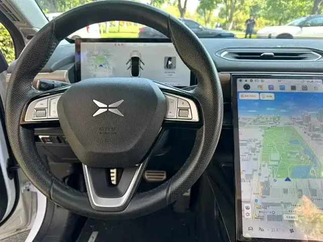 Xpeng P5 — Фото автомобиля 13