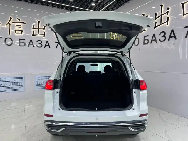 Haval M6 — Фото автомобиля 15