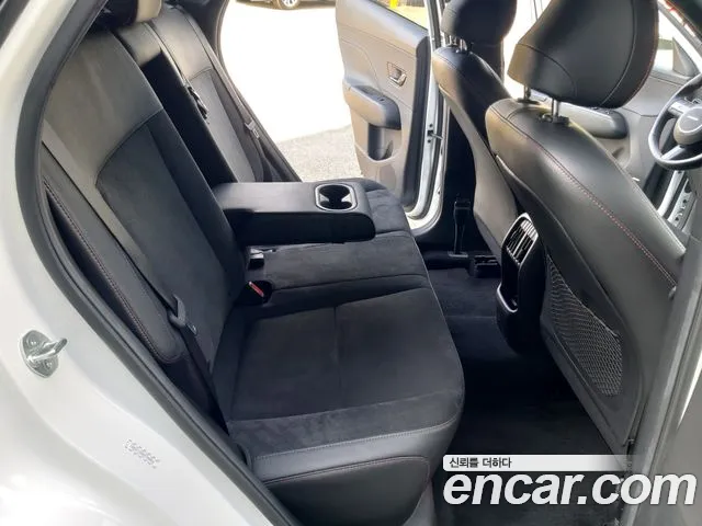 Hyundai Kona Kona (SX2) Бензин 1.6 Turbo 4WD — Фото автомобиля 13