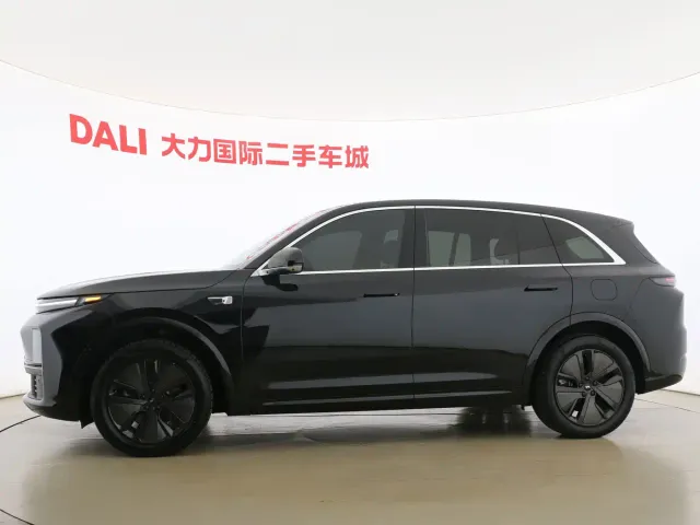 Li Auto L7 — Фото автомобиля 16