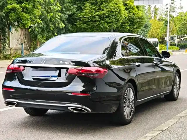 Mercedes-Benz E-Class — Фото автомобиля 10