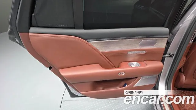 Genesis G90 Бензин 3.5 турбо AWD — Фото автомобиля 19