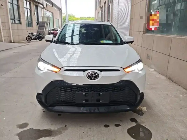 Toyota Frontlander 2022 2.0L CVT Leading Edition — Фото автомобиля 2