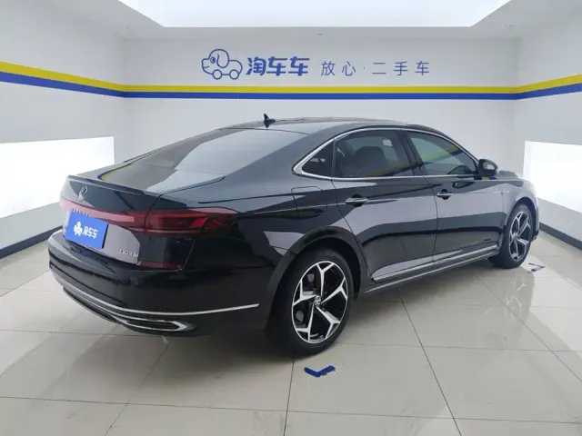 Volkswagen Passat — Фото автомобиля 3