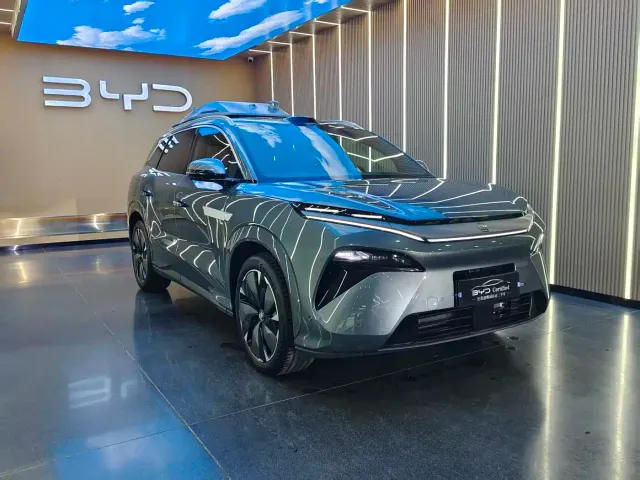 BYD Tang L — Фото автомобиля 3