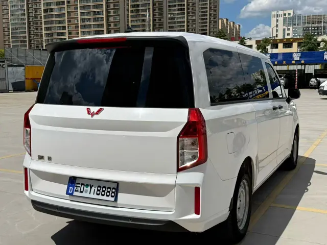 Wuling Zhengcheng — Фото автомобиля 9