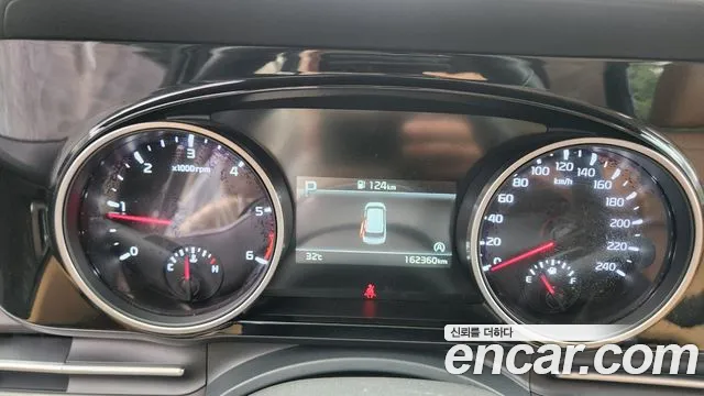 Kia Canival Carnival 4 поколение Дизель 9 мест Prestige — Фото автомобиля 9