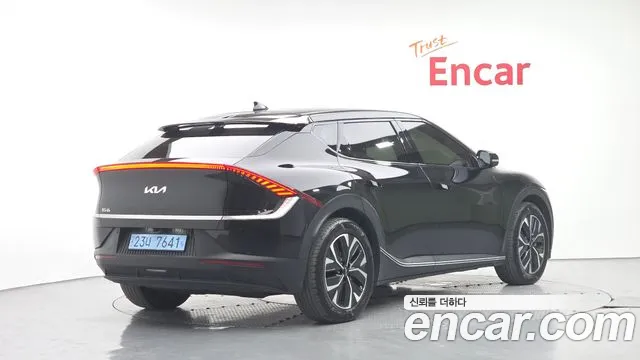 Kia EV6 — Фото автомобиля 2