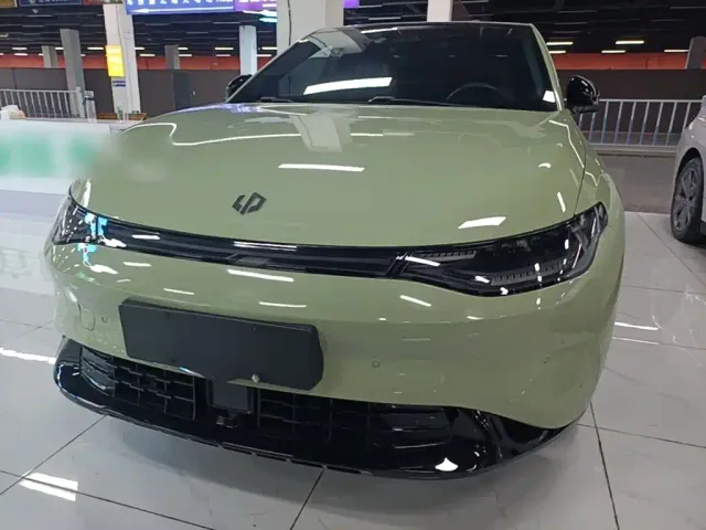 Leapmotor C01 — Фото автомобиля 2